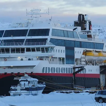 Birk Bed & Birds Svanvik